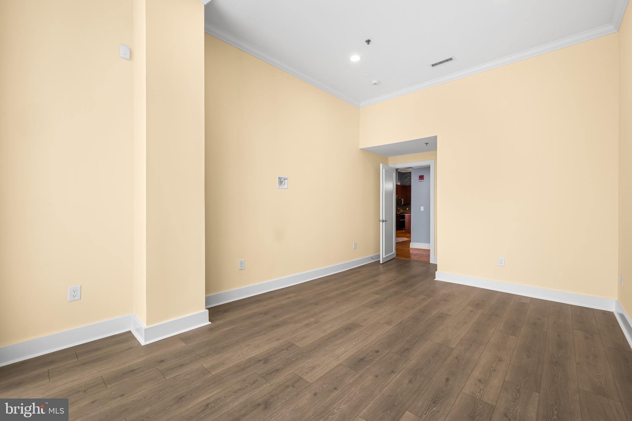 2772 Lighthouse Pt E #101