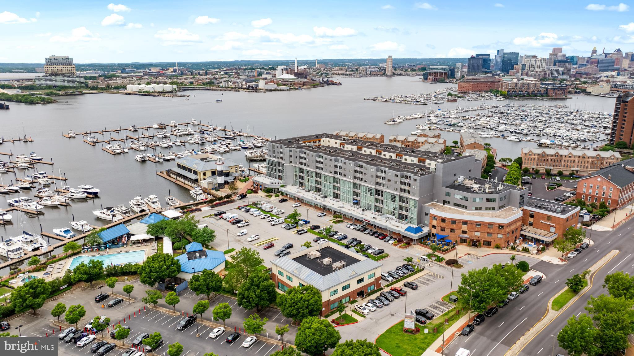 2772 Lighthouse Pt E #101