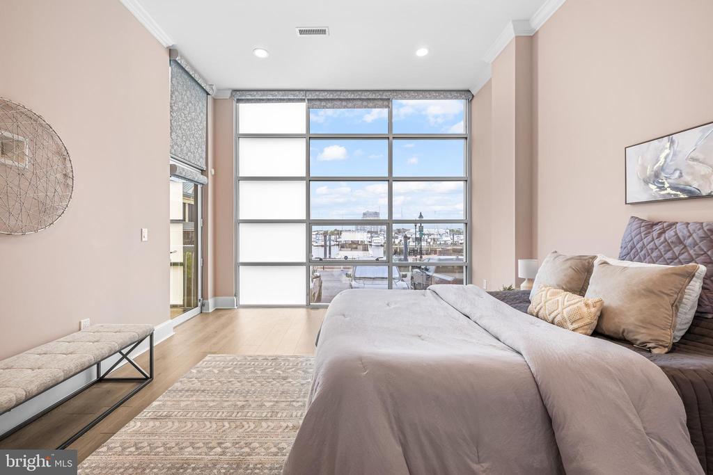 2772 Lighthouse Pt E #101