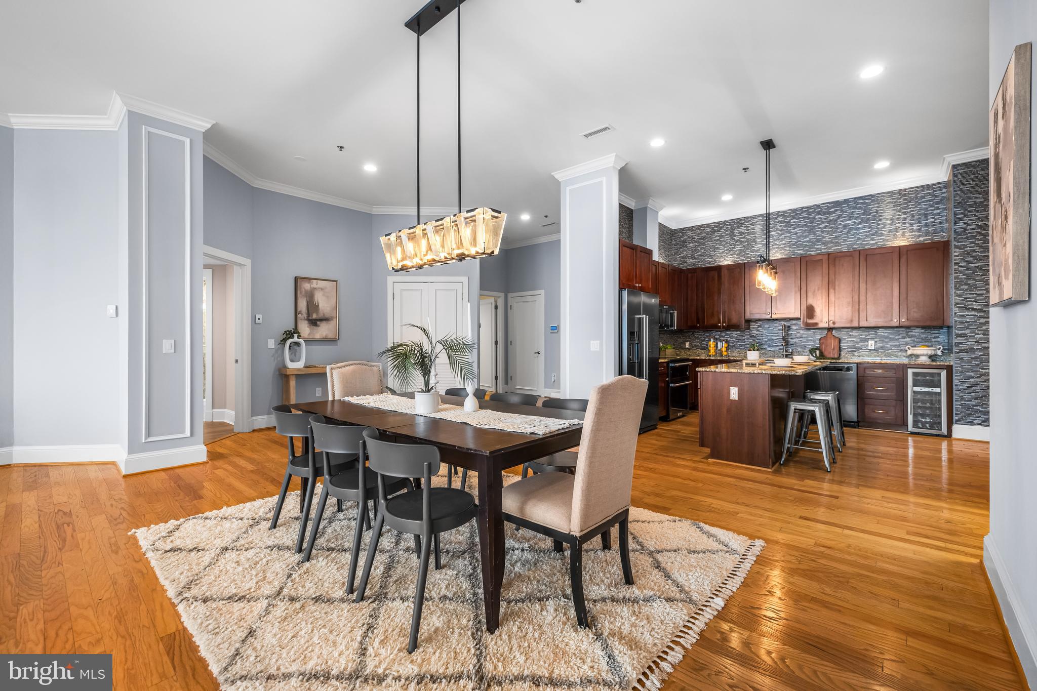 2772 Lighthouse Pt E #101