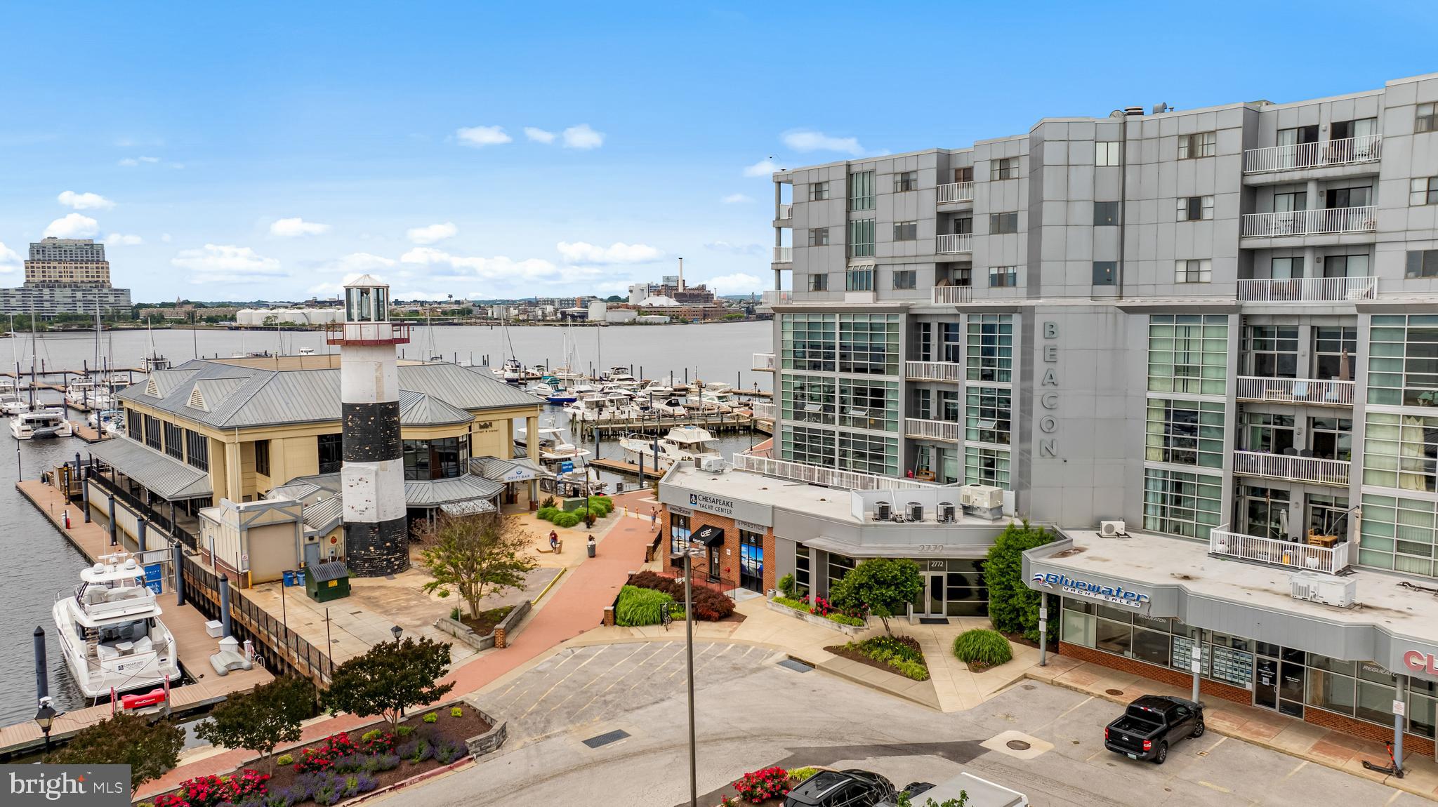 2772 Lighthouse Pt E #101