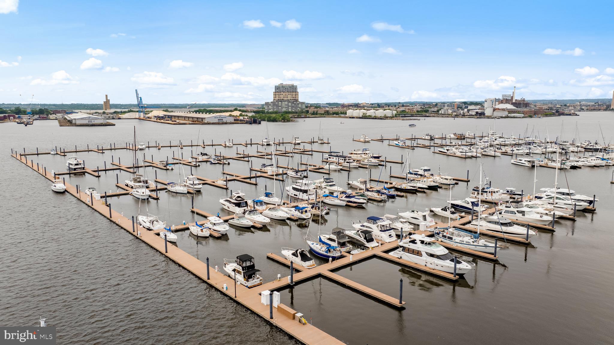 2772 Lighthouse Pt E #101