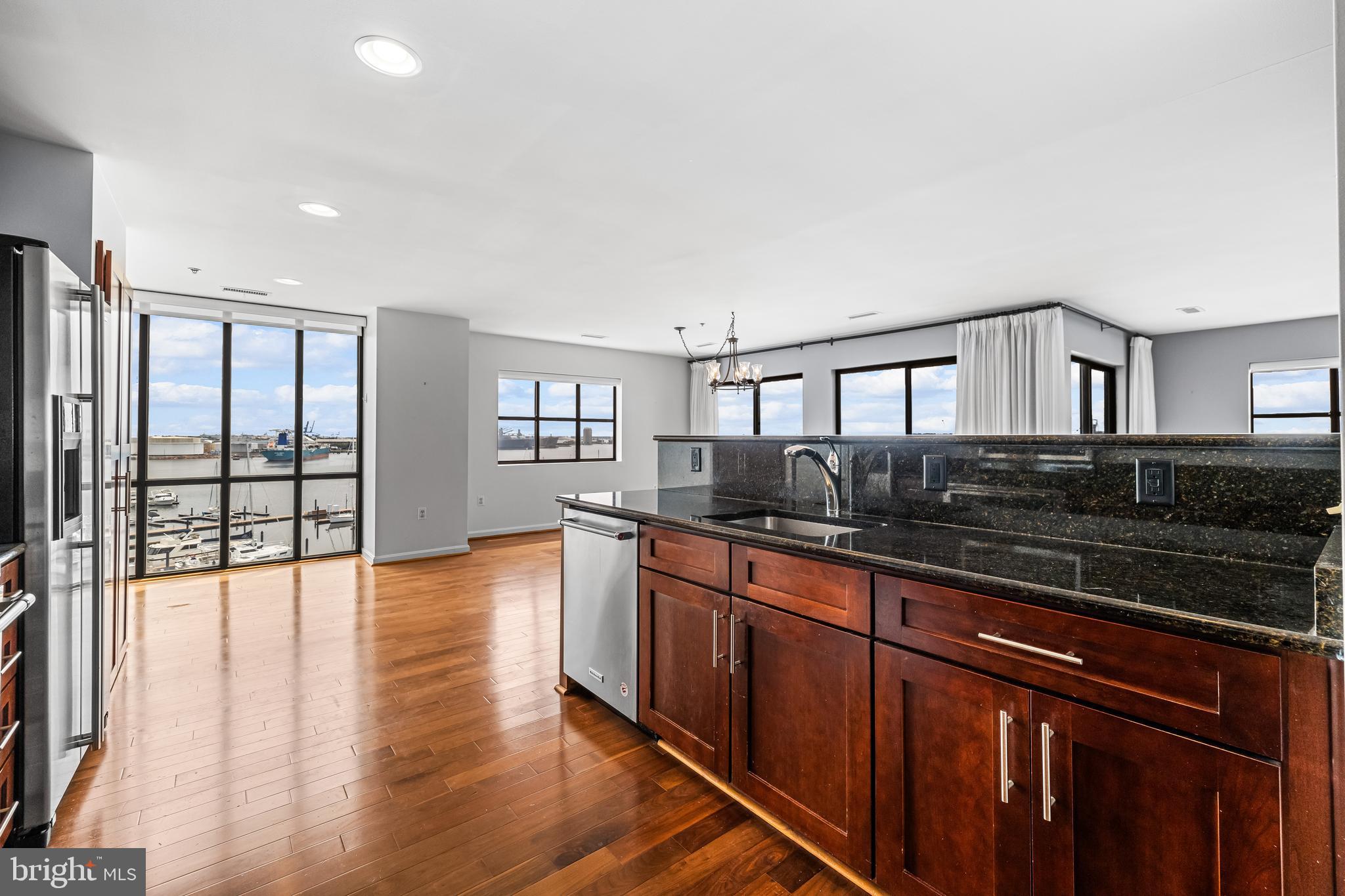 2702 Lighthouse Pt E #638