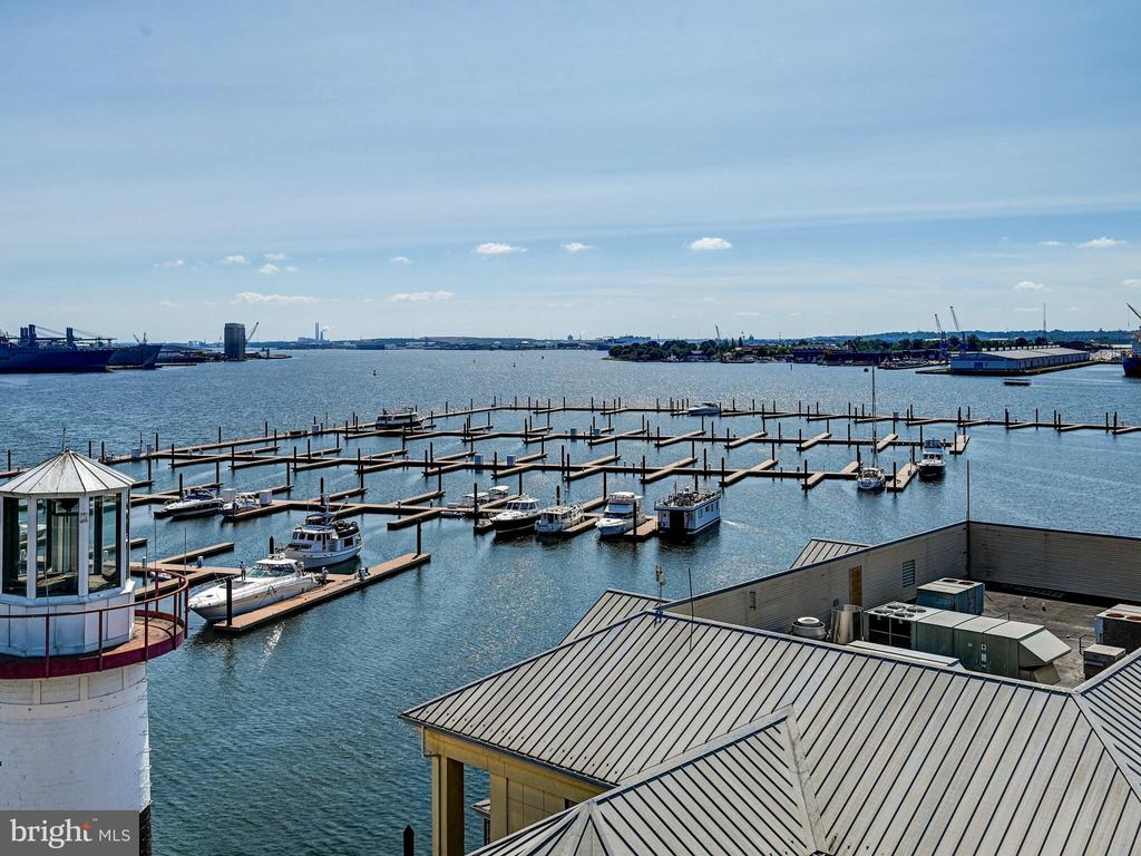 2702 Lighthouse Pt E #638