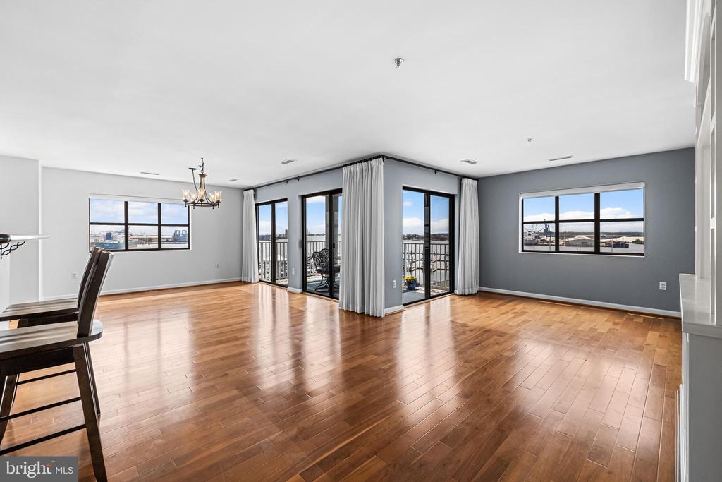 2702 Lighthouse Pt E #638
