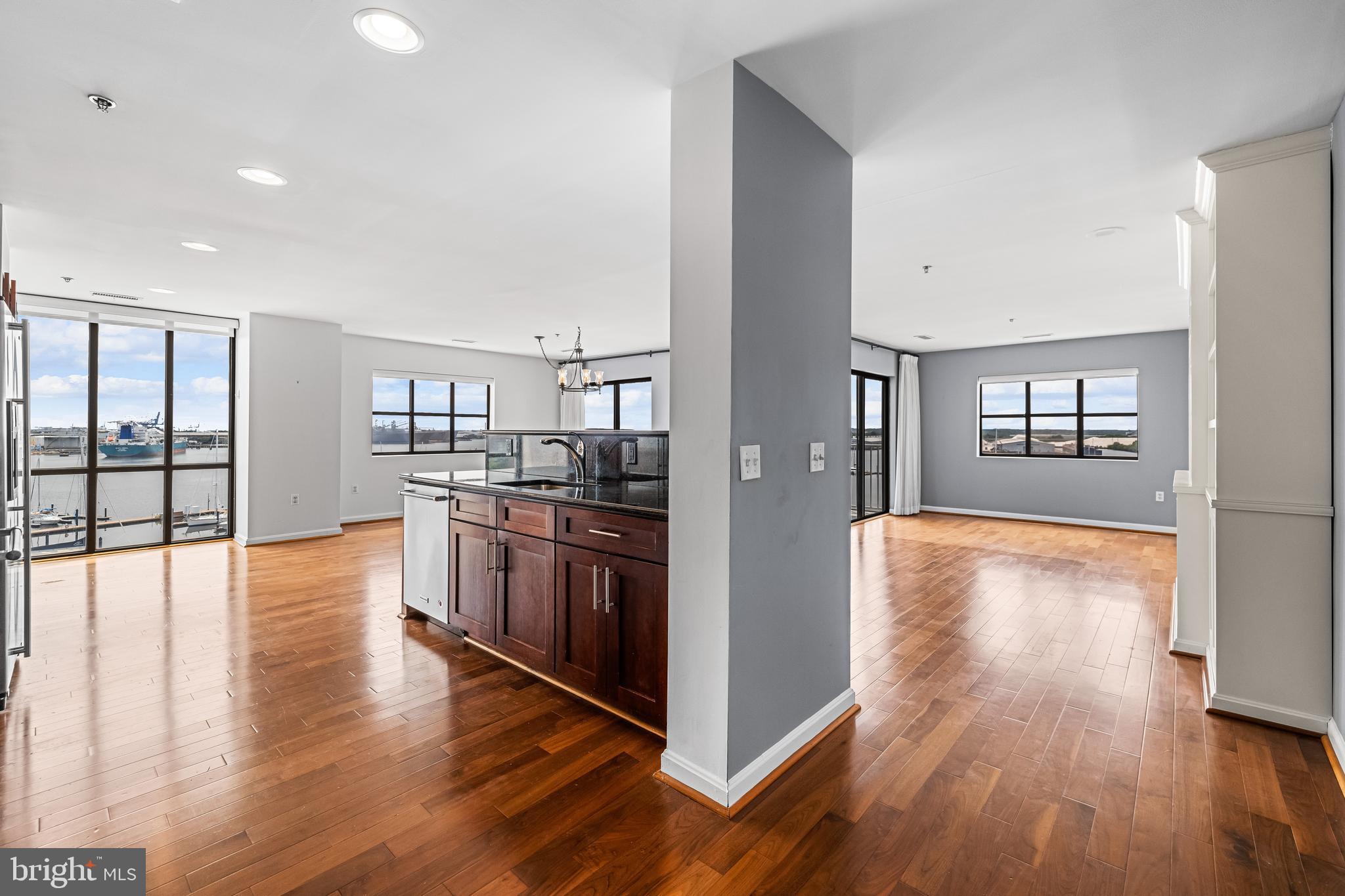 2702 Lighthouse Pt E #638