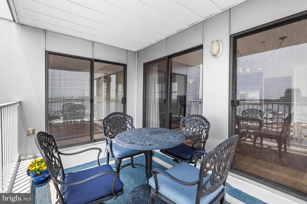 2702 Lighthouse Pt E #638