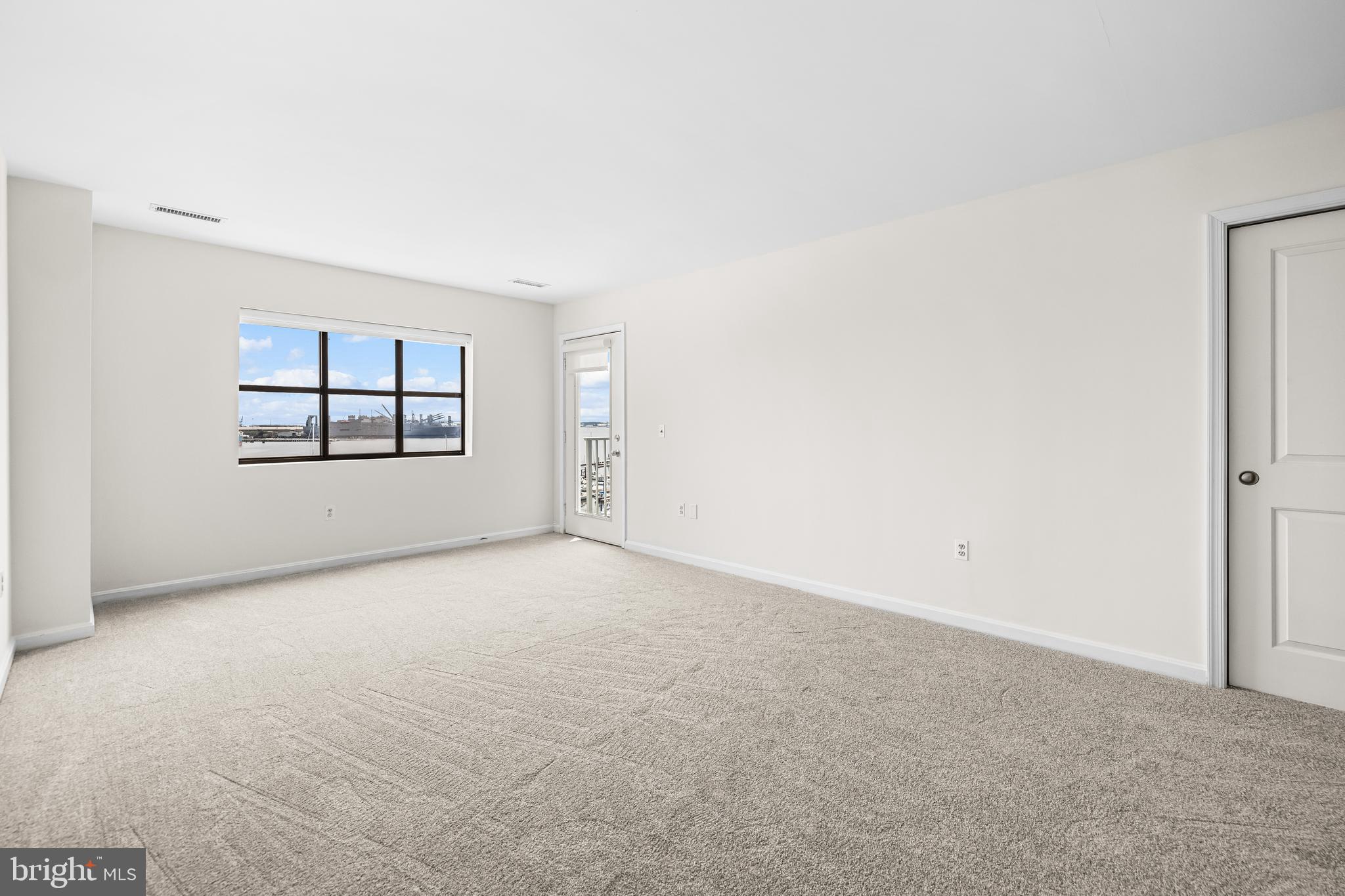 2702 Lighthouse Pt E #638