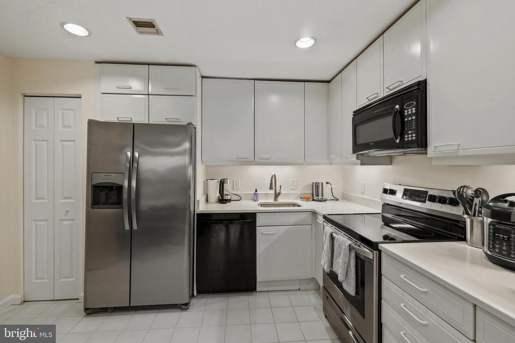 3801 CANTERBURY ROAD 708