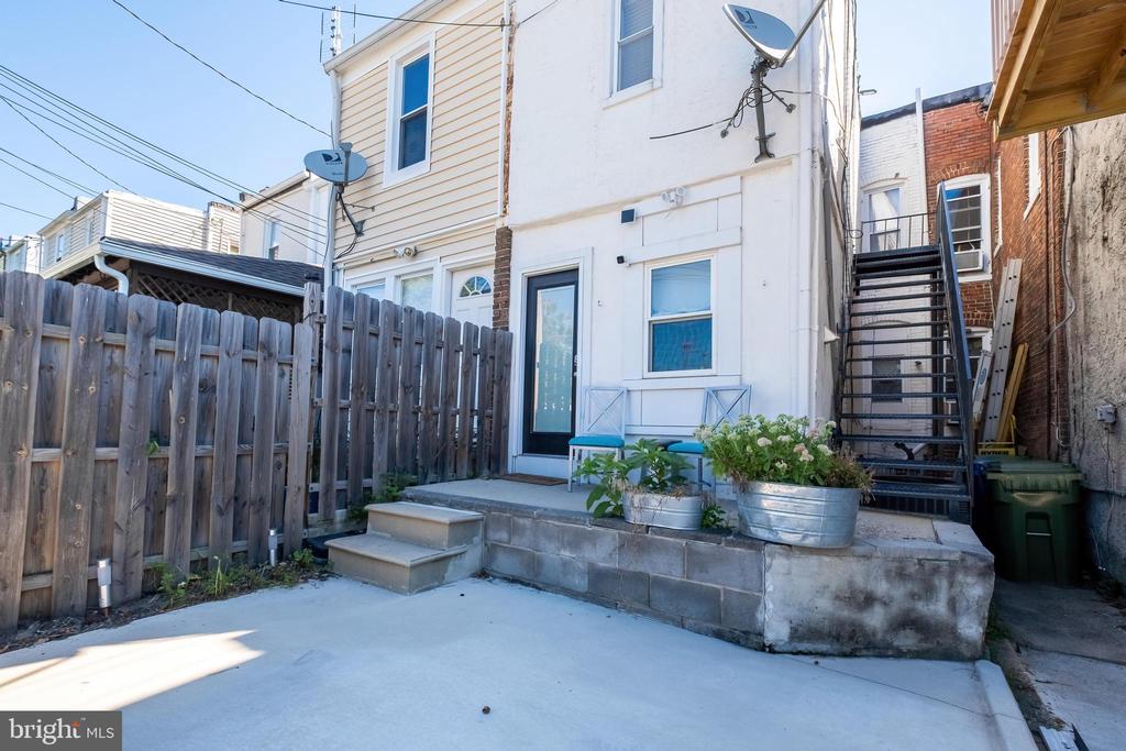 3452 ELM AVENUE 2
