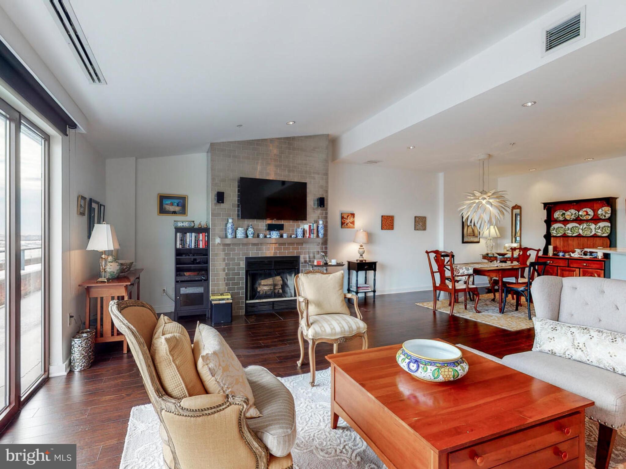 1000 FELL STREET 628