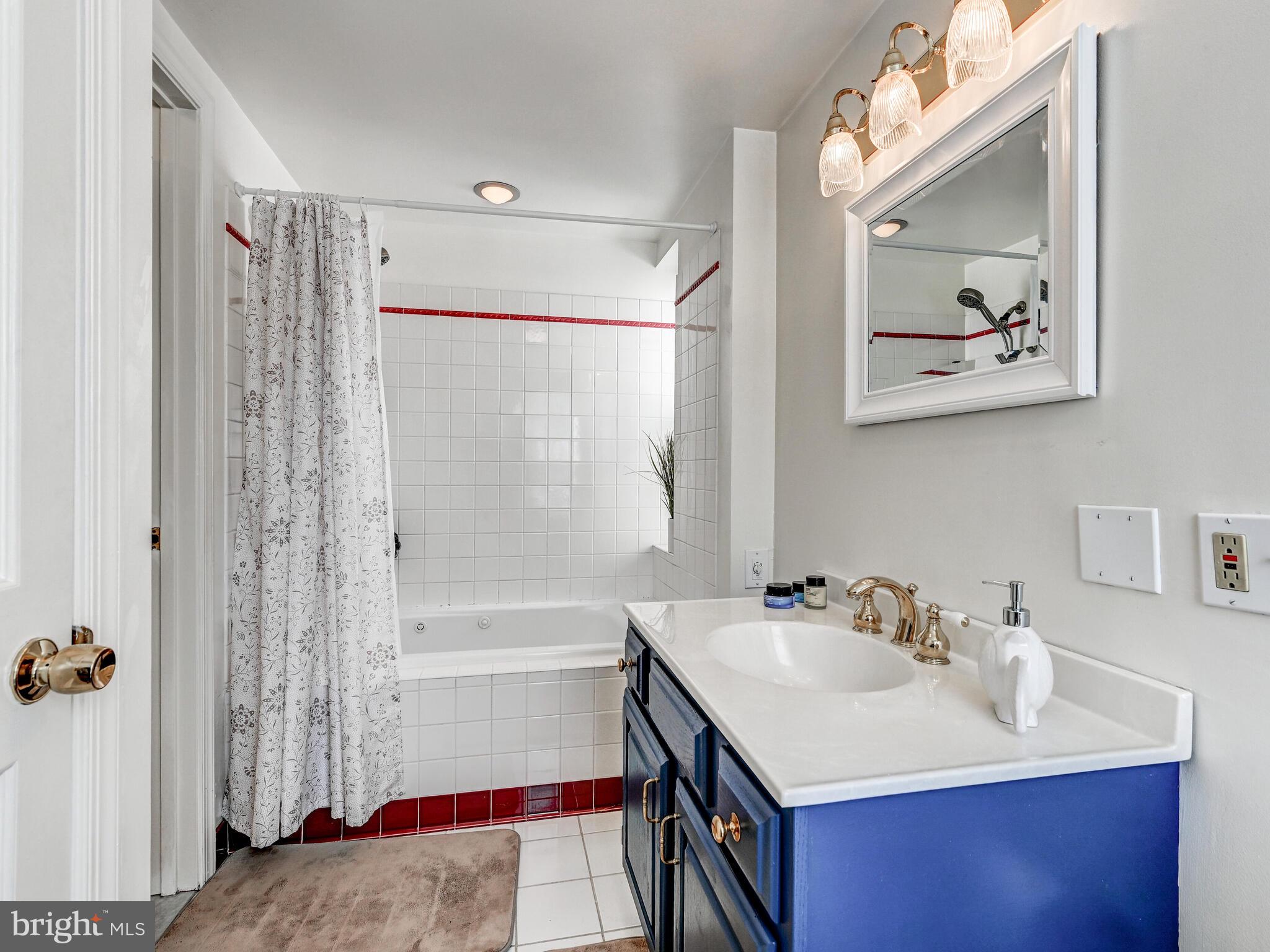 1013 S POTOMAC STREET