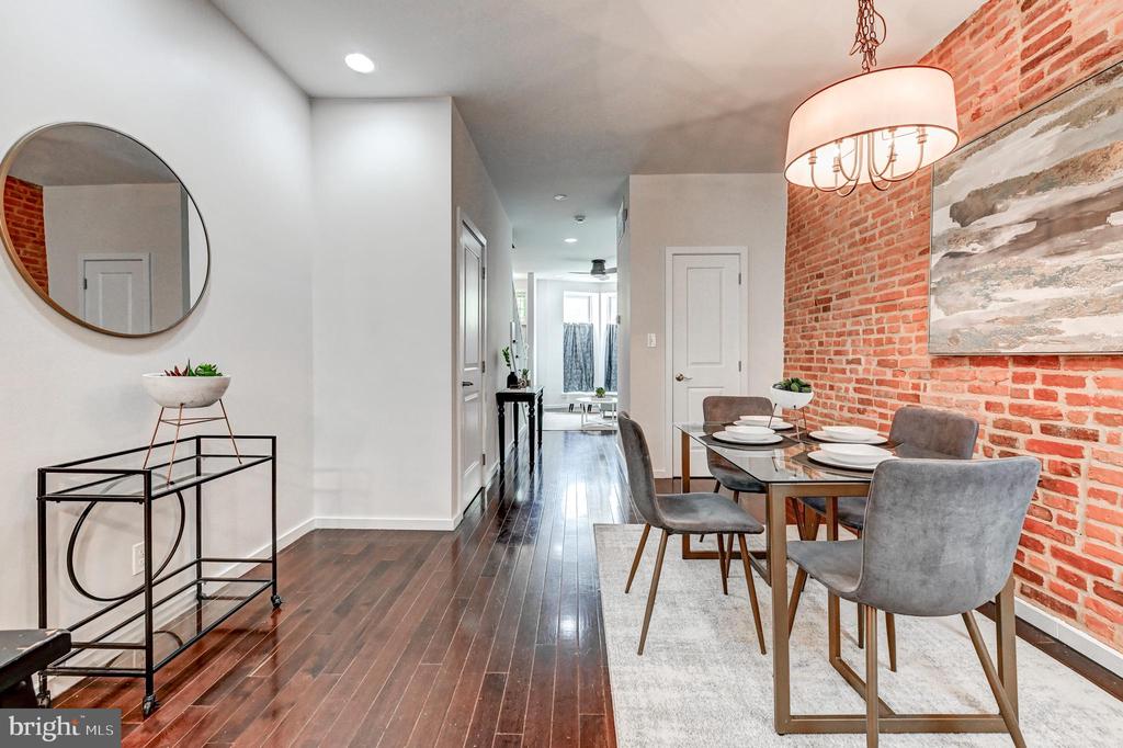 136 W OSTEND STREET