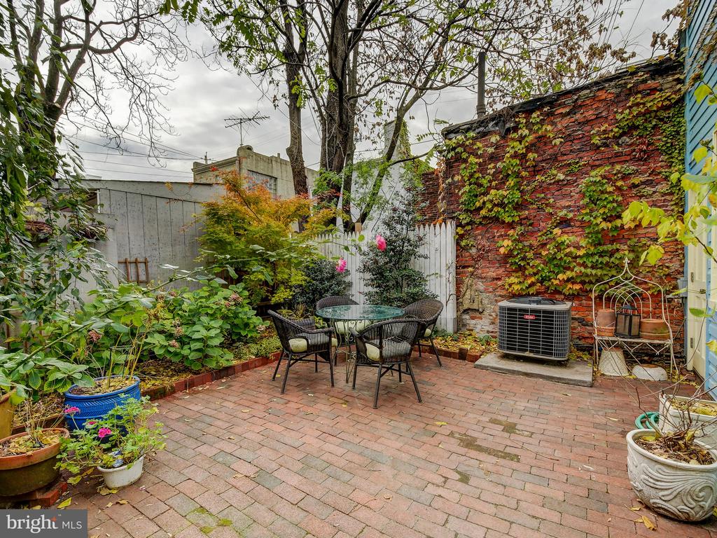 1627 ALICEANNA STREET
