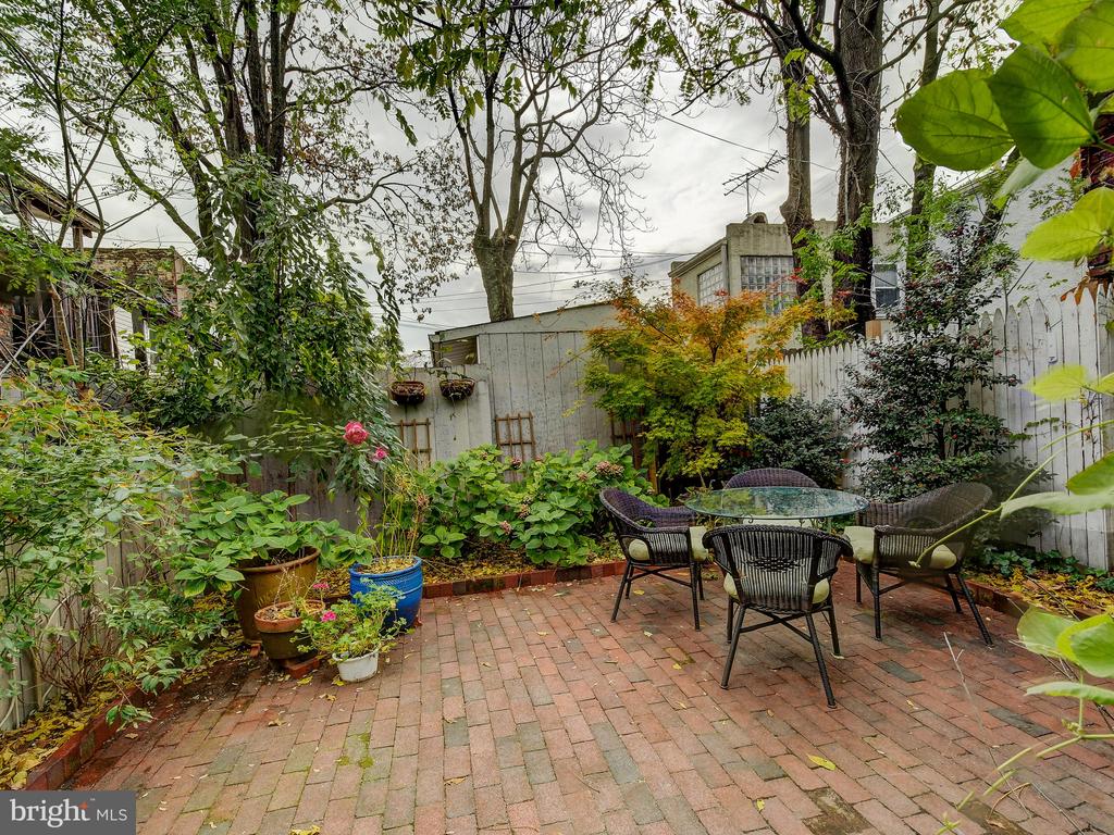 1627 ALICEANNA STREET