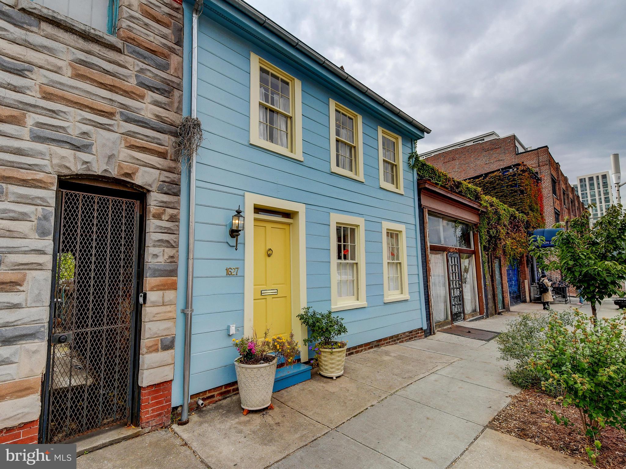 1627 ALICEANNA STREET