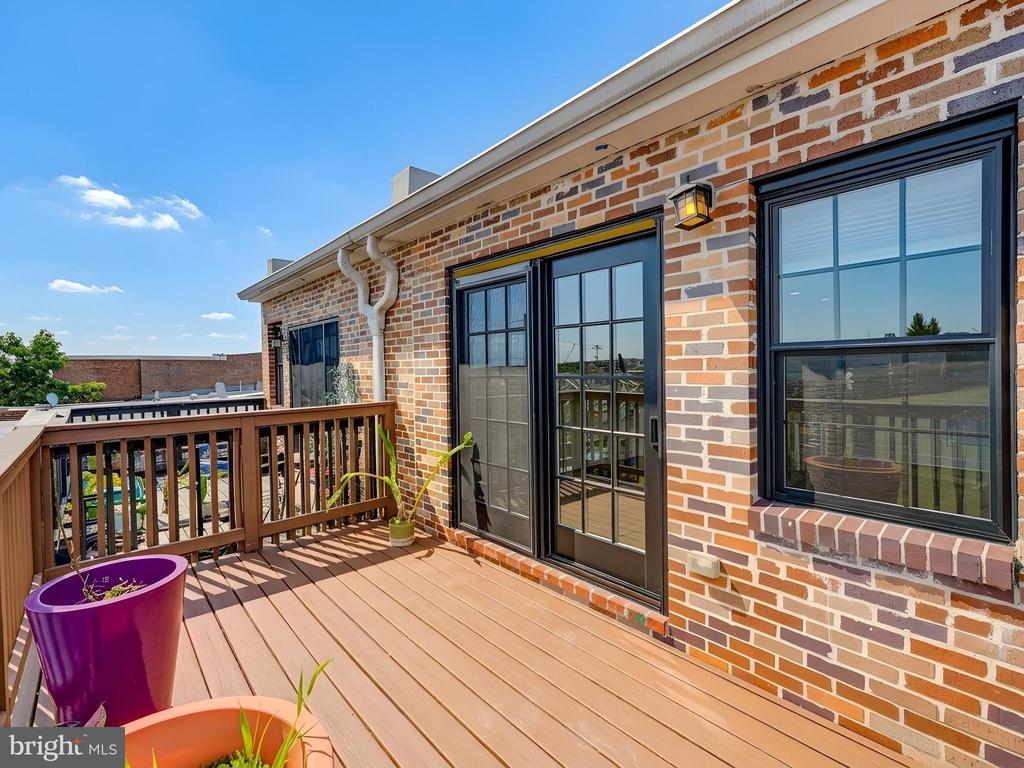 2100 E FAYETTE STREET