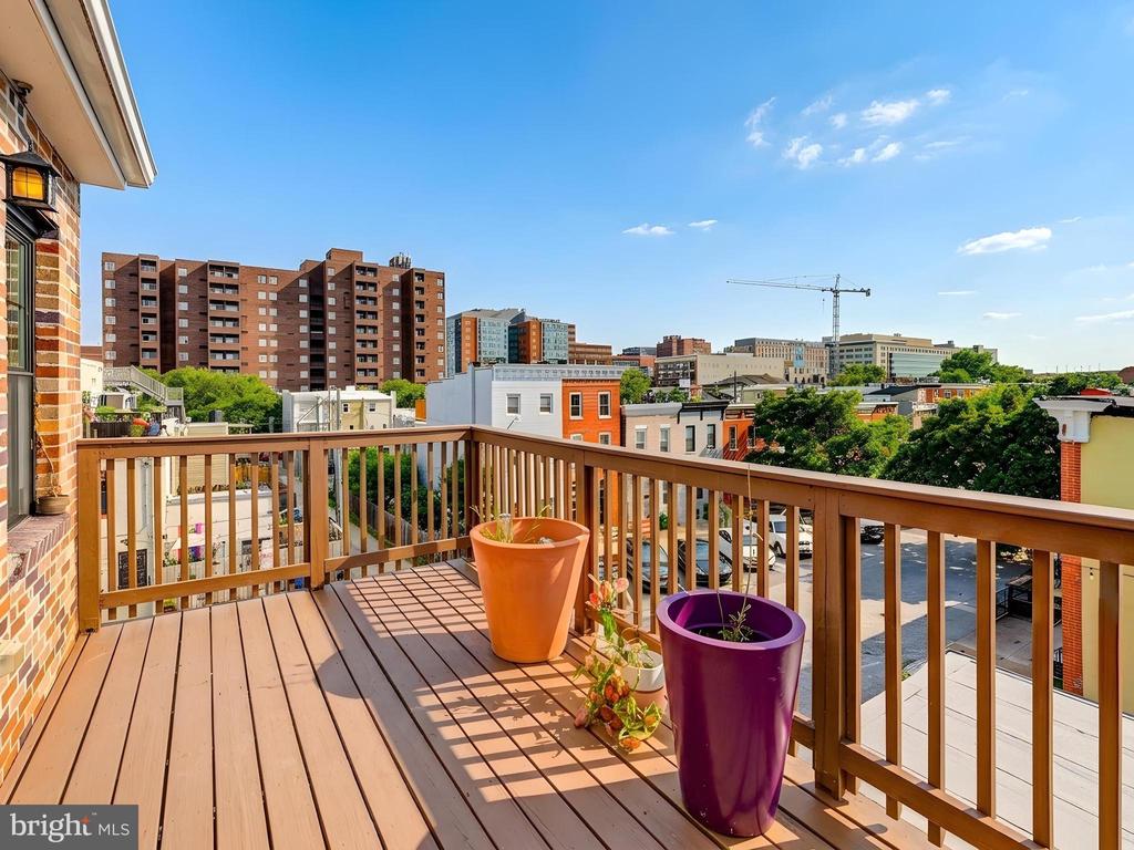 2100 E FAYETTE STREET