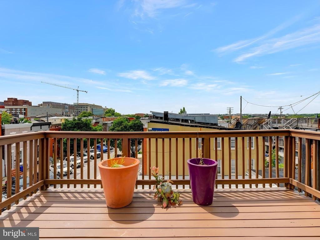 2100 E FAYETTE STREET