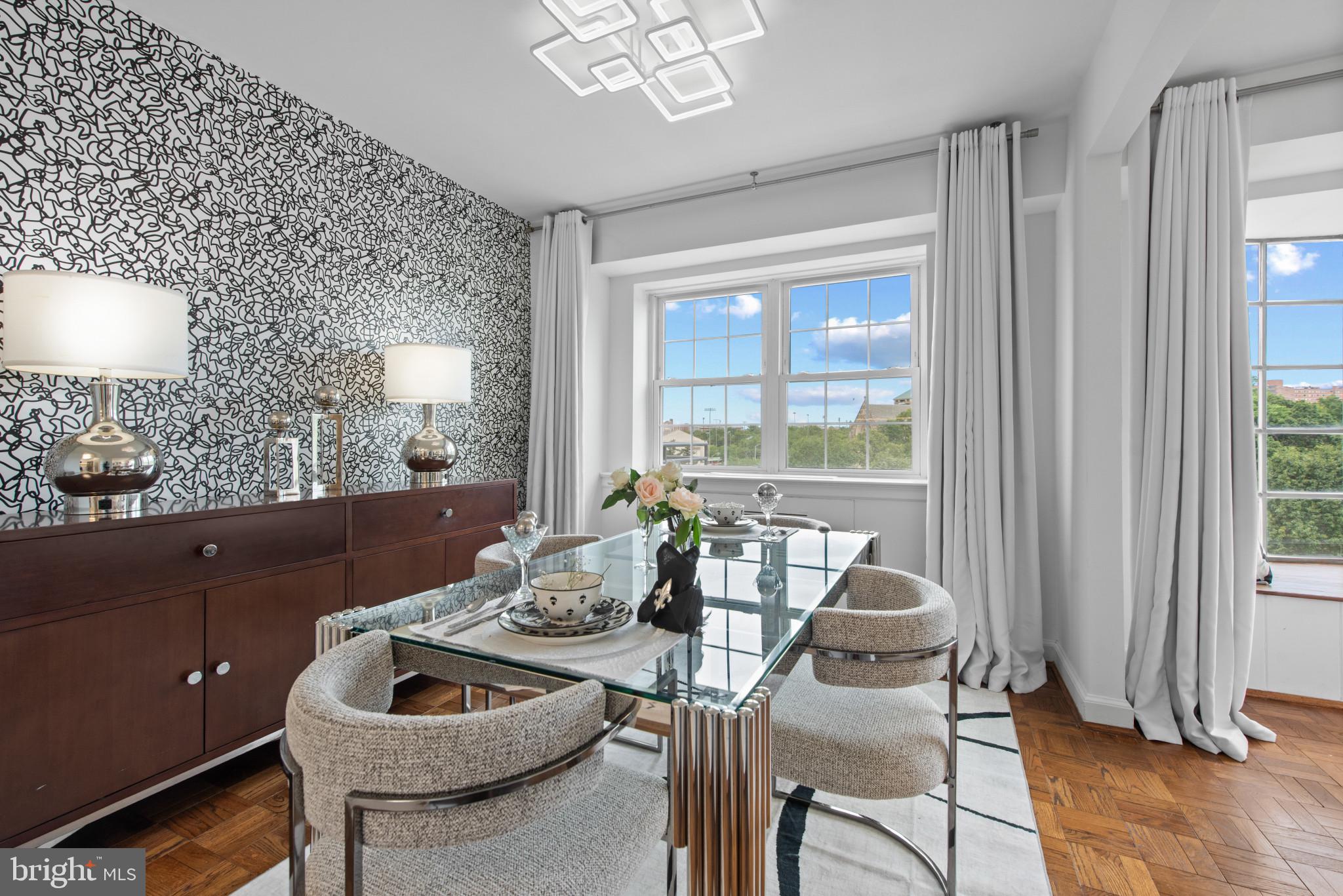 3601 GREENWAY 806