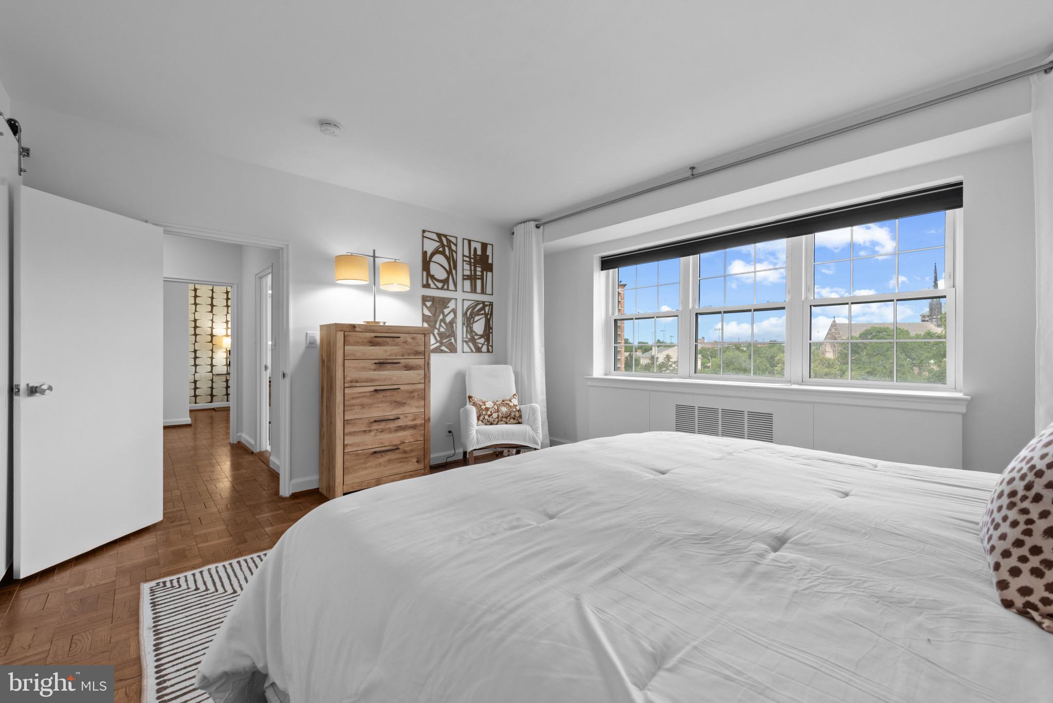 3601 GREENWAY 806