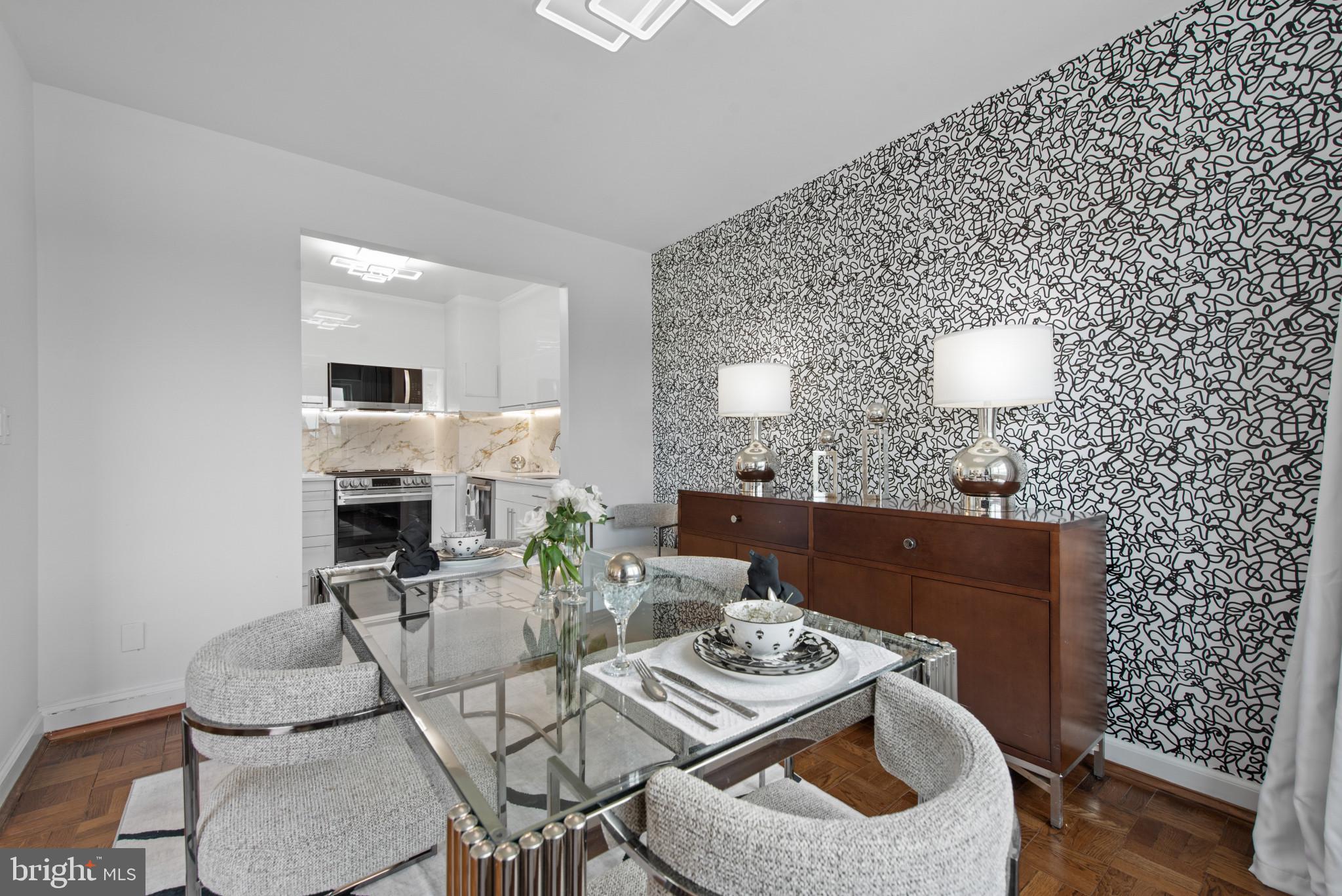 3601 GREENWAY 806
