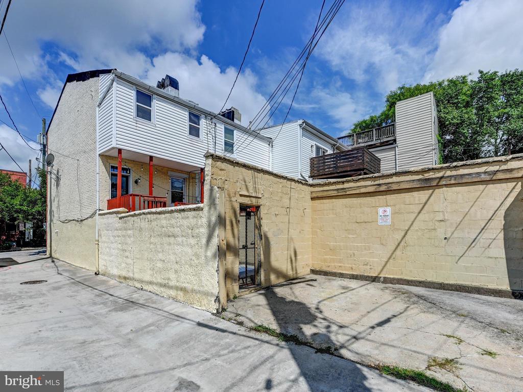 127 S CASTLE STREET