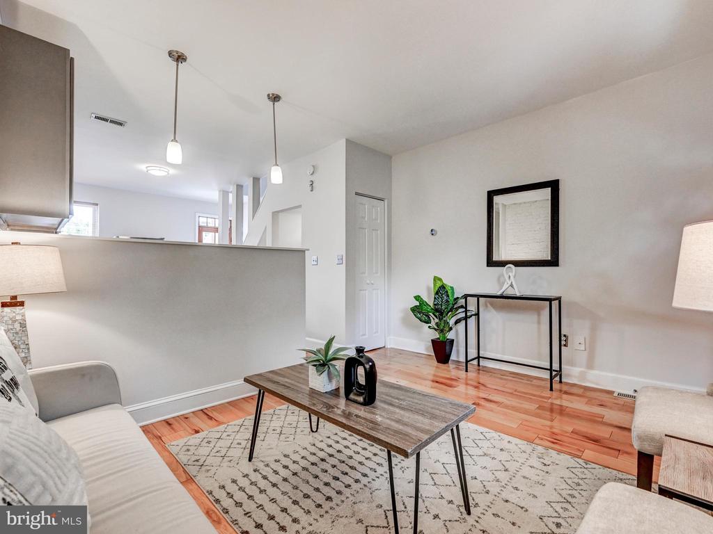 127 S CASTLE STREET