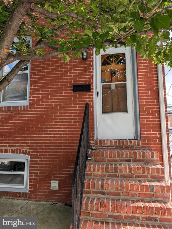 127 S CASTLE STREET