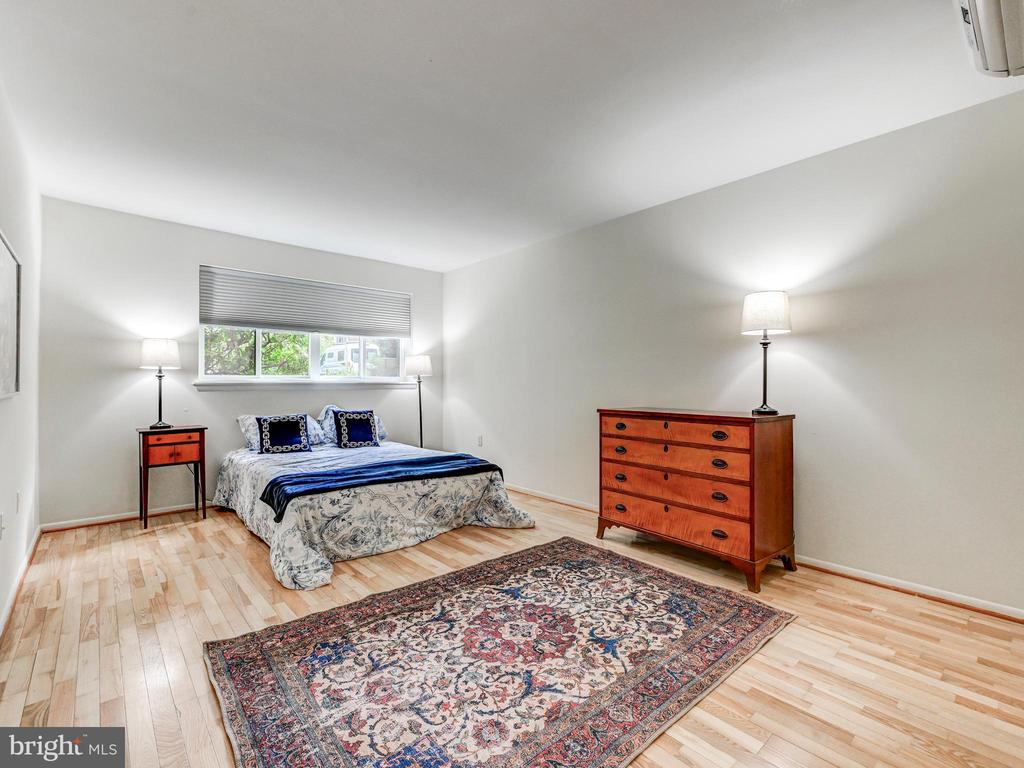 19 HAMILL ROAD Unit: 19A