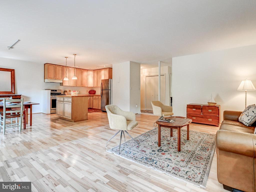 19 HAMILL ROAD Unit: 19A