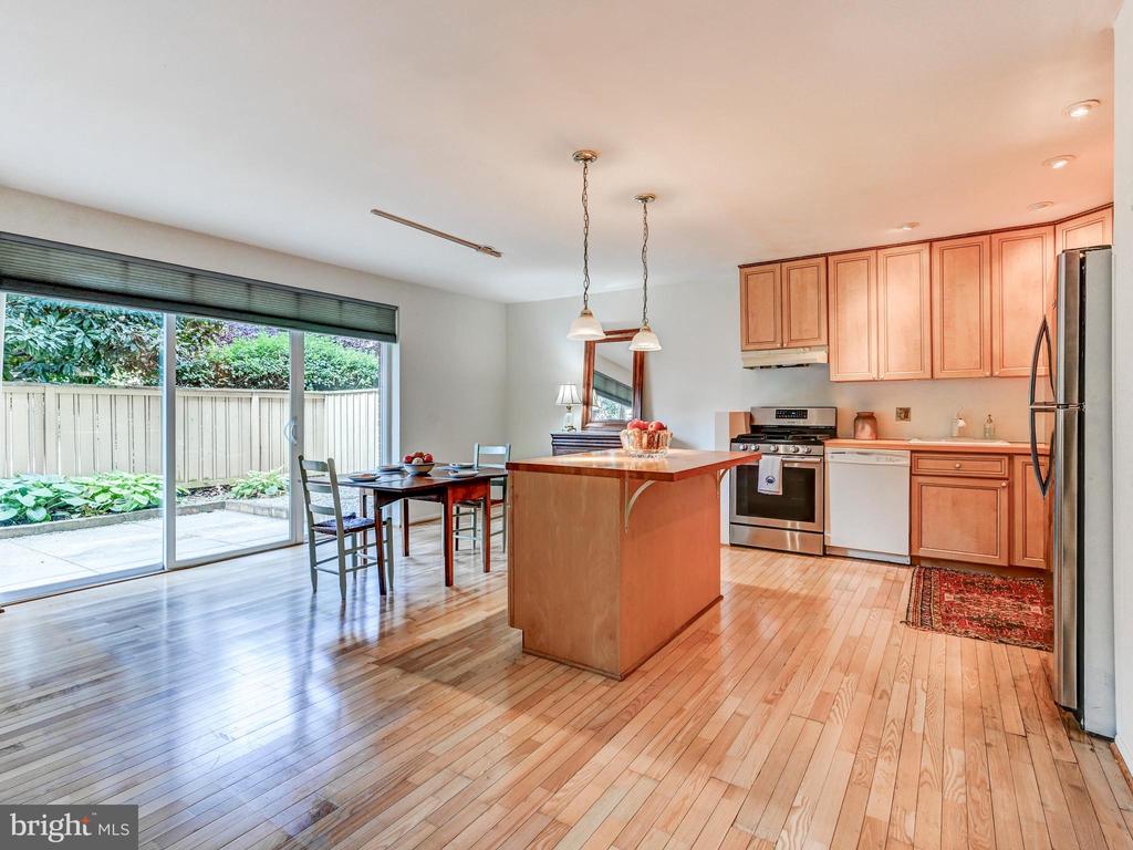 19 HAMILL ROAD Unit: 19A