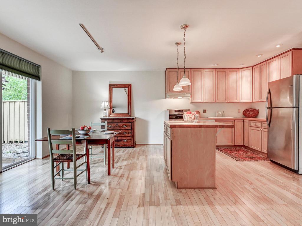 19 HAMILL ROAD Unit: 19A
