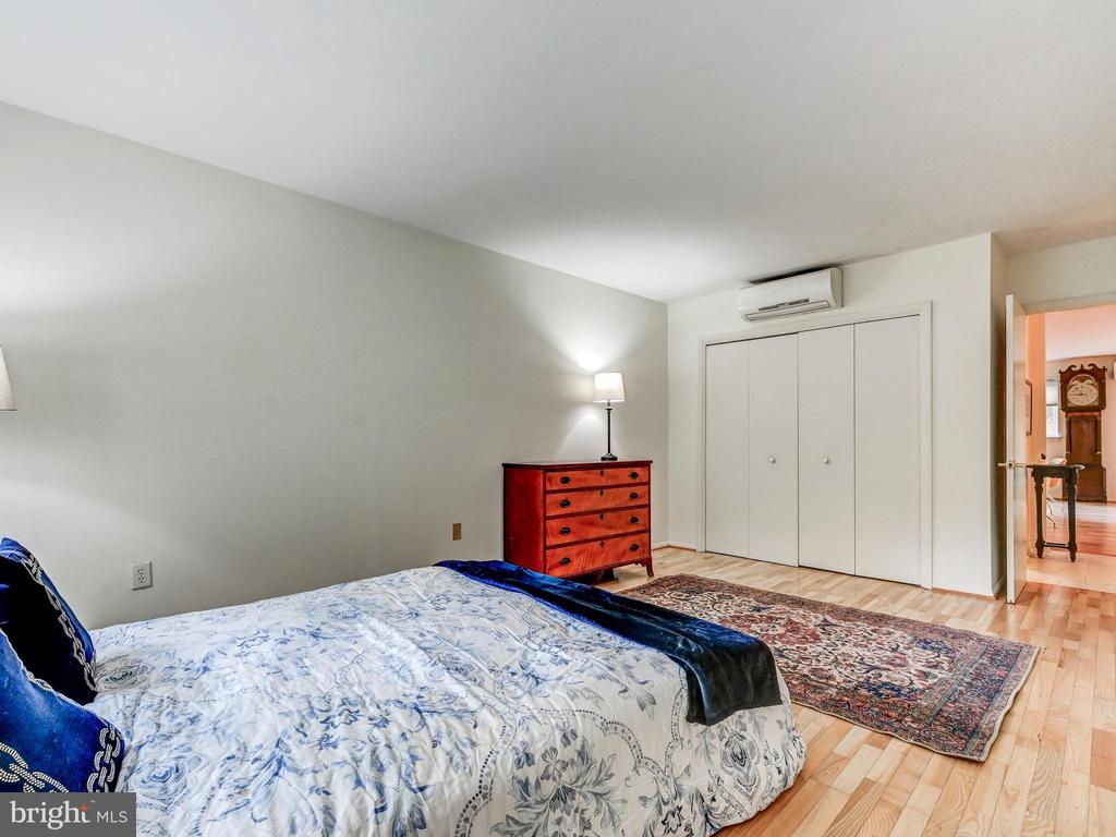 19 HAMILL ROAD Unit: 19A