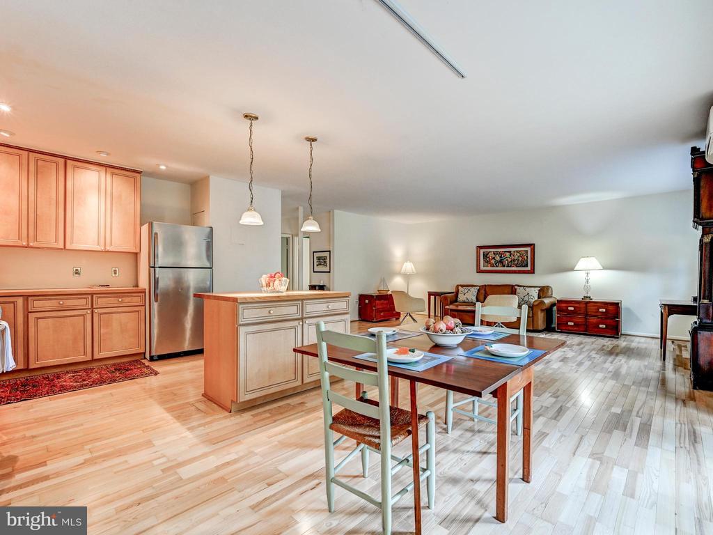19 HAMILL ROAD Unit: 19A