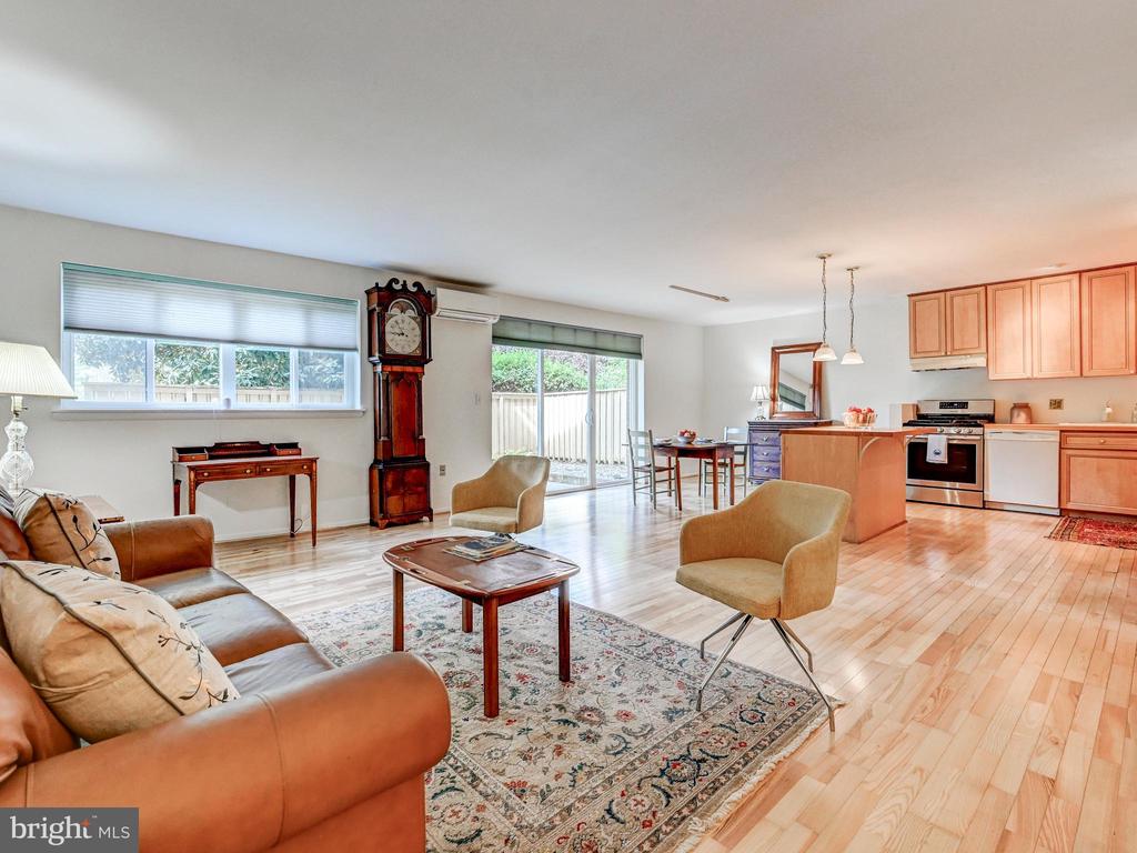 19 HAMILL ROAD Unit: 19A