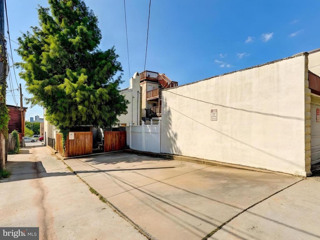 5 N WASHINGTON STREET