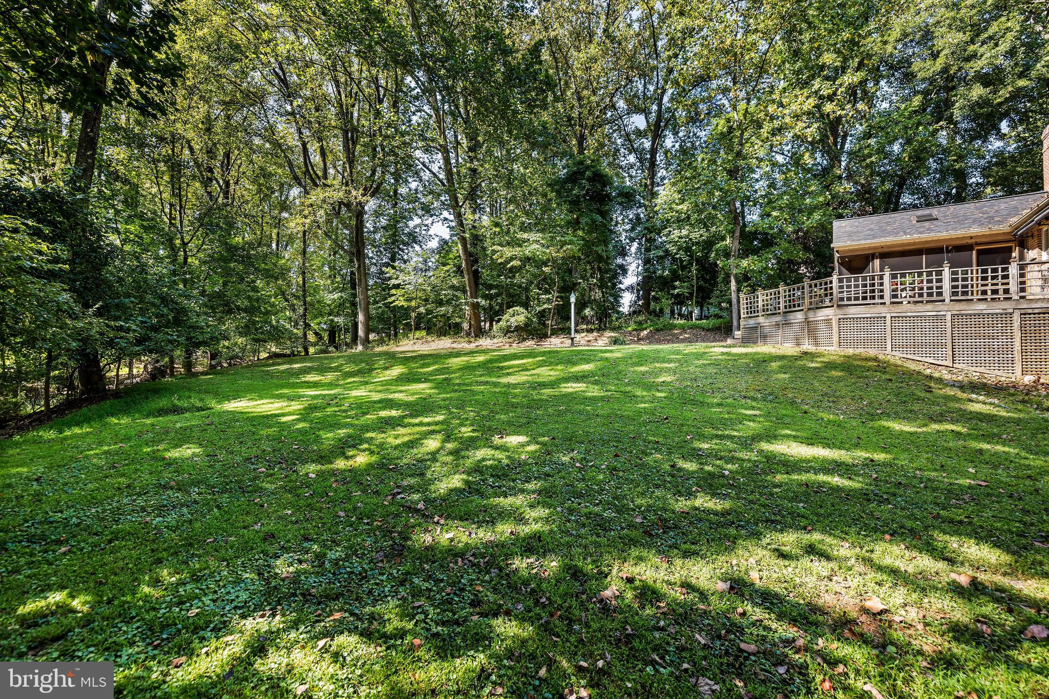 912 ELLENDALE DRIVE