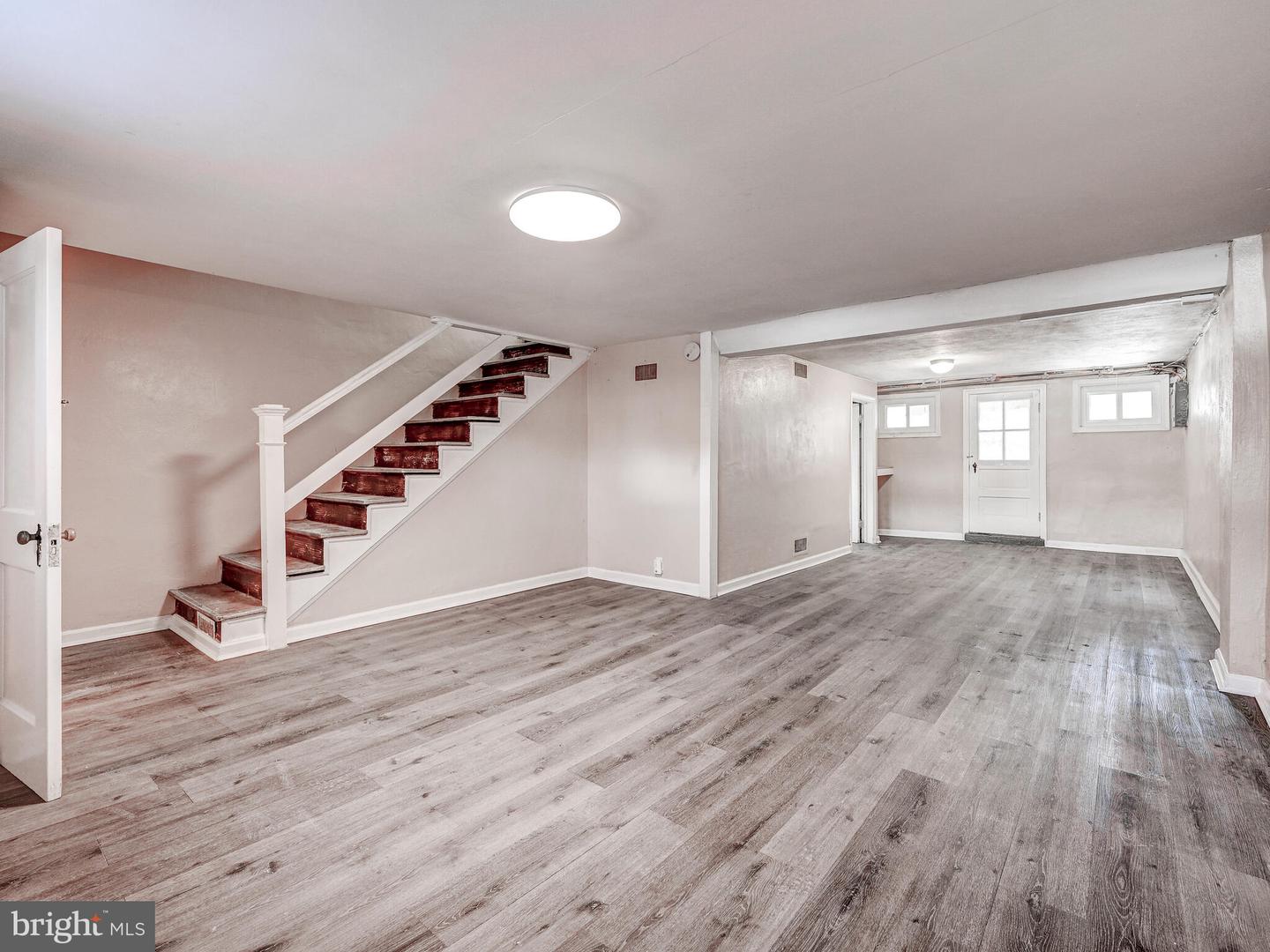 237 Linden AVENUE