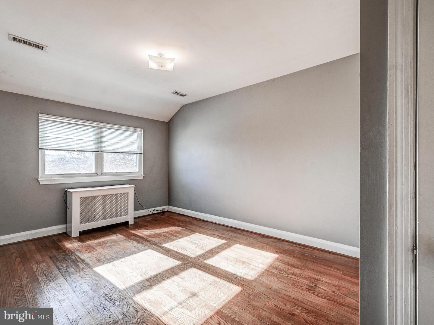 237 Linden AVENUE