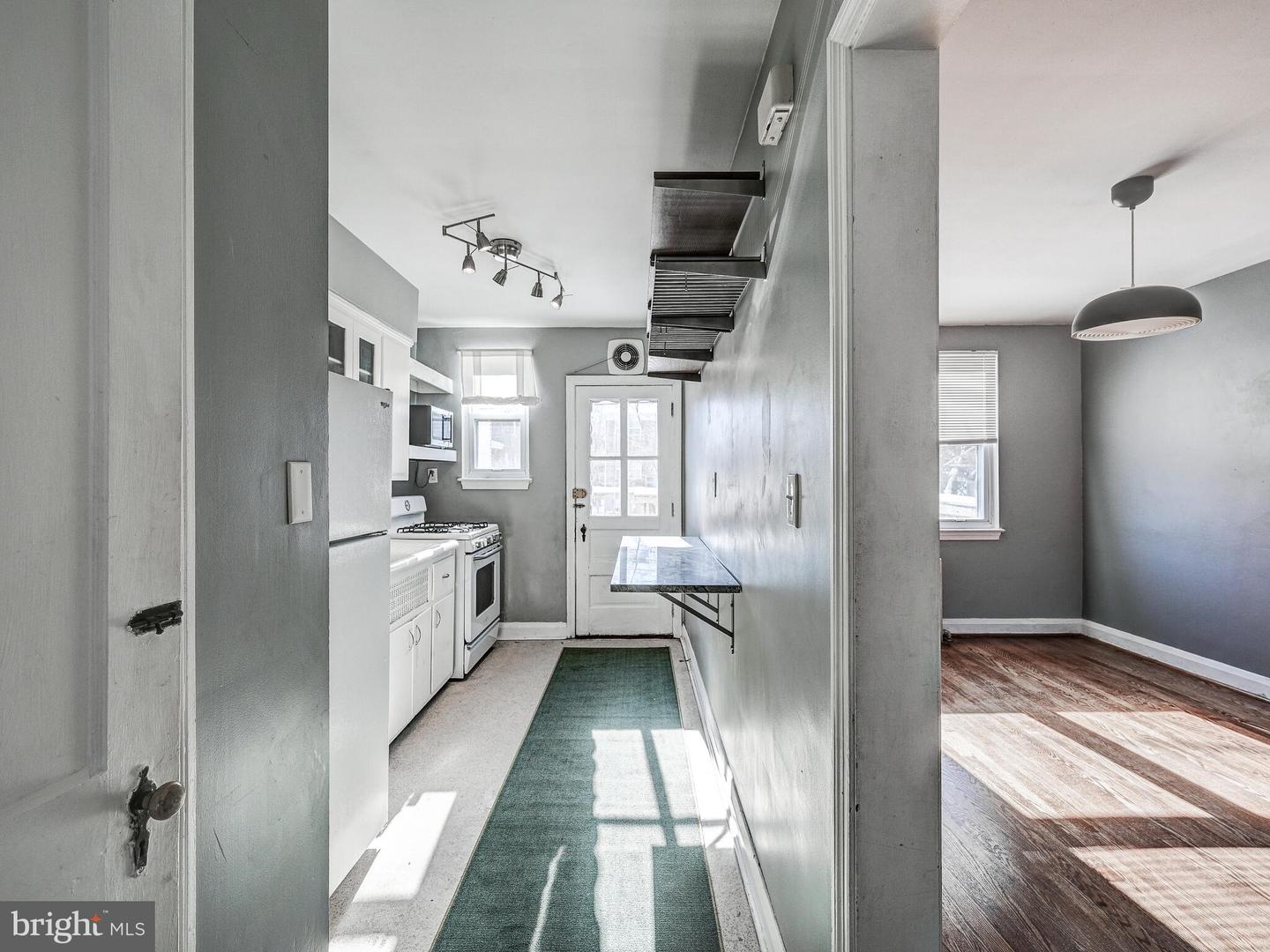 237 Linden AVENUE