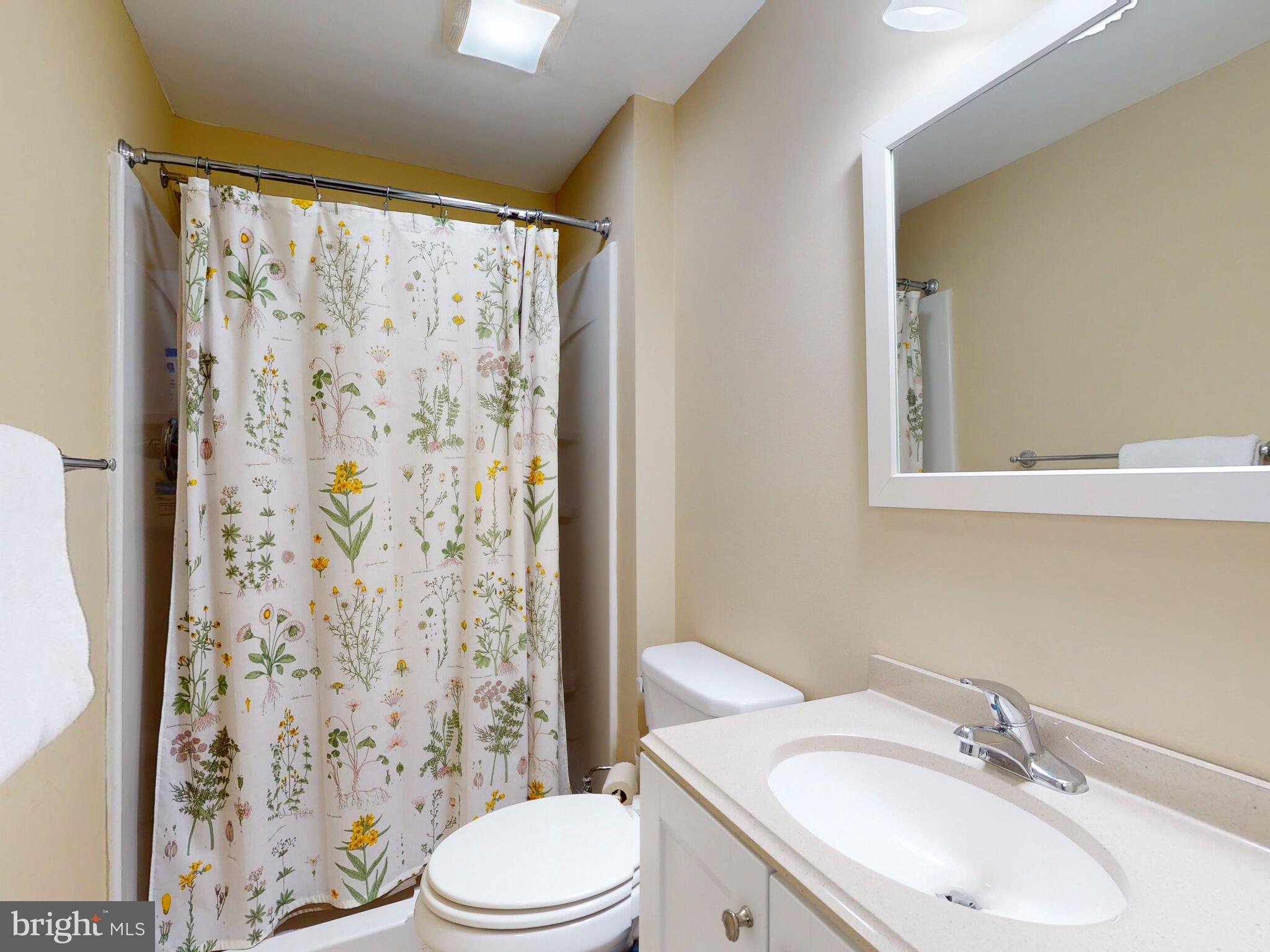 6103 Buckingham Manor Dr