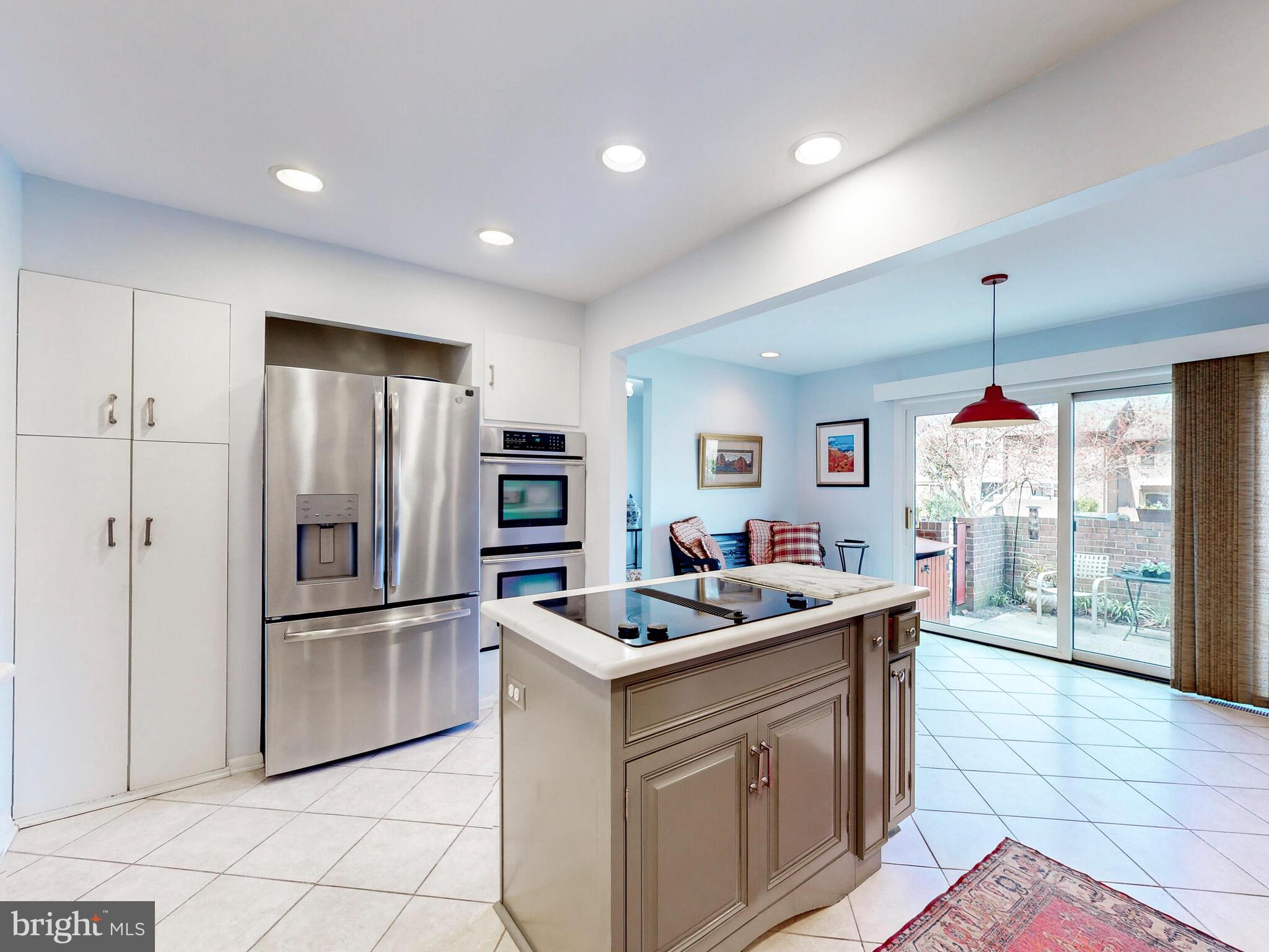 6103 Buckingham Manor Dr