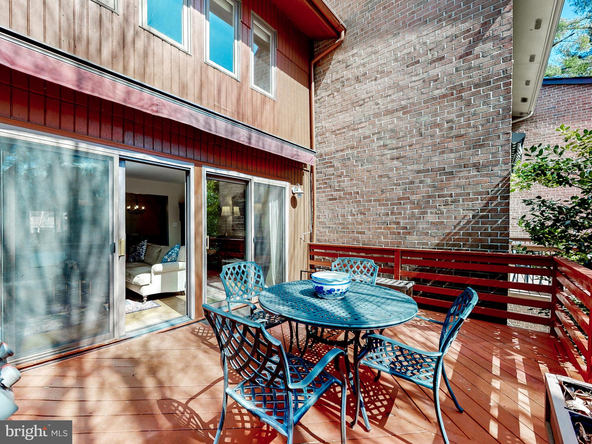 6103 Buckingham Manor Dr