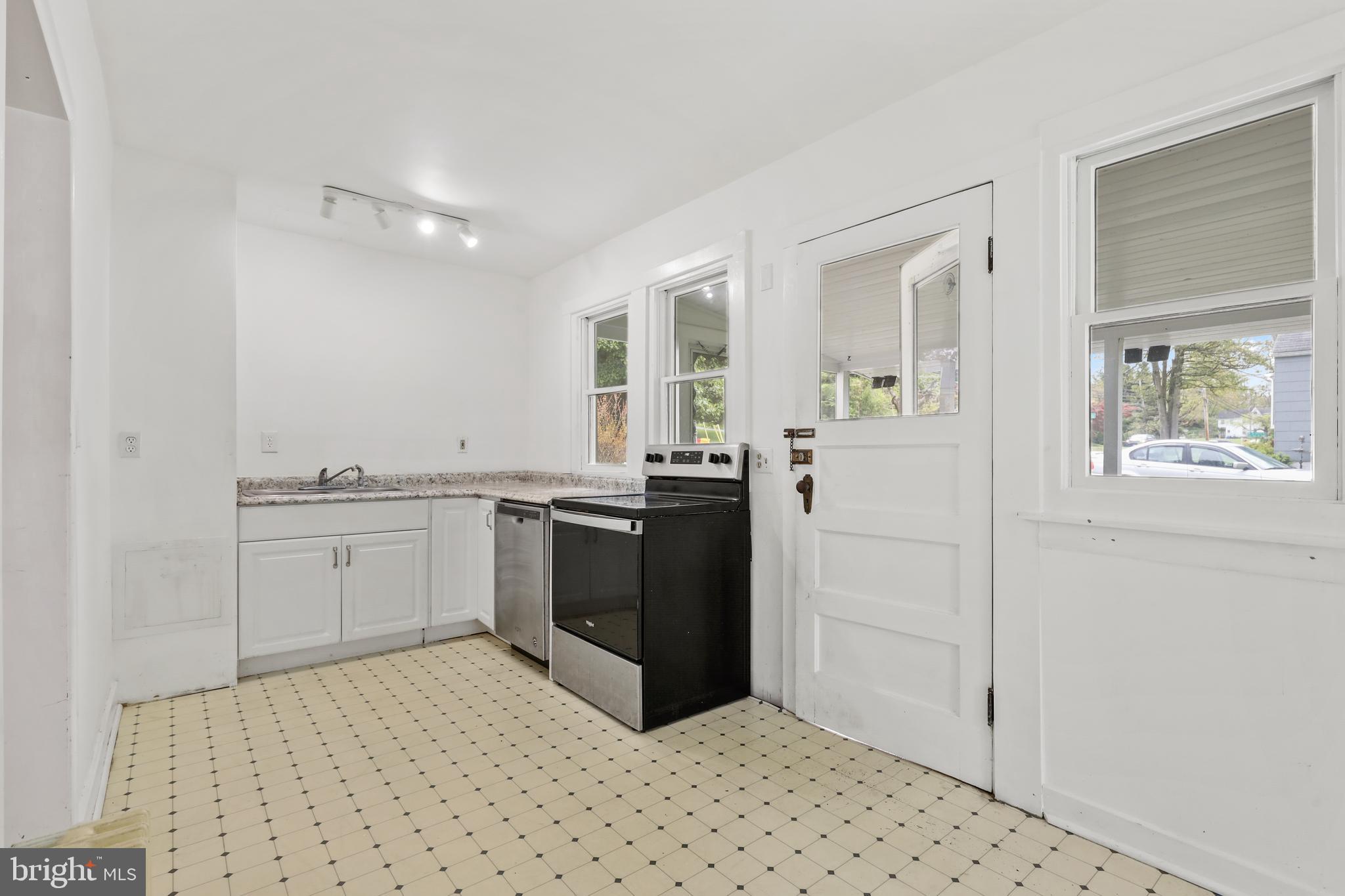14002 Hanover Pike