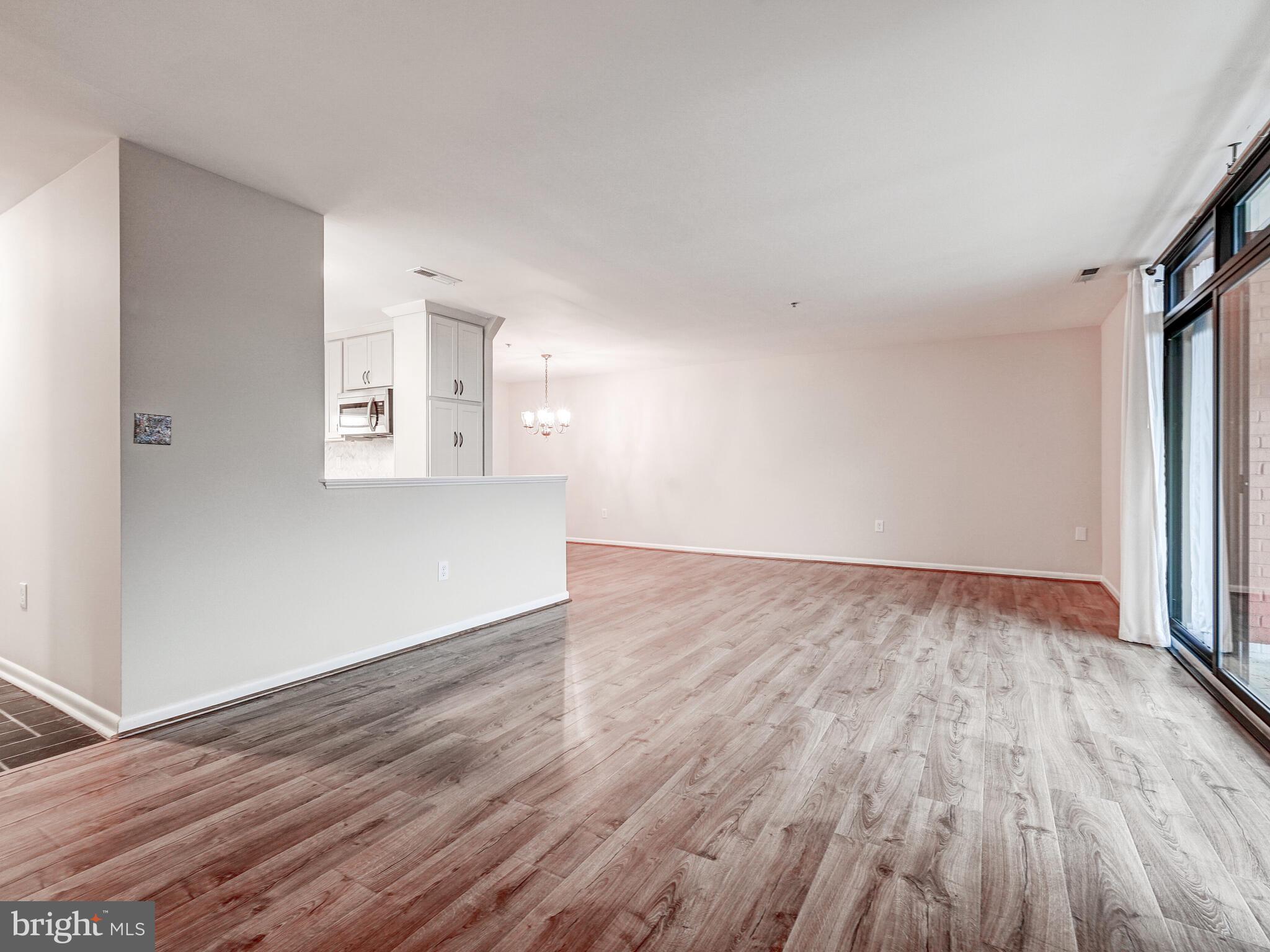 1 Smeton Pl #400