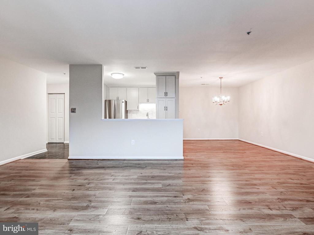 1 Smeton Pl #400