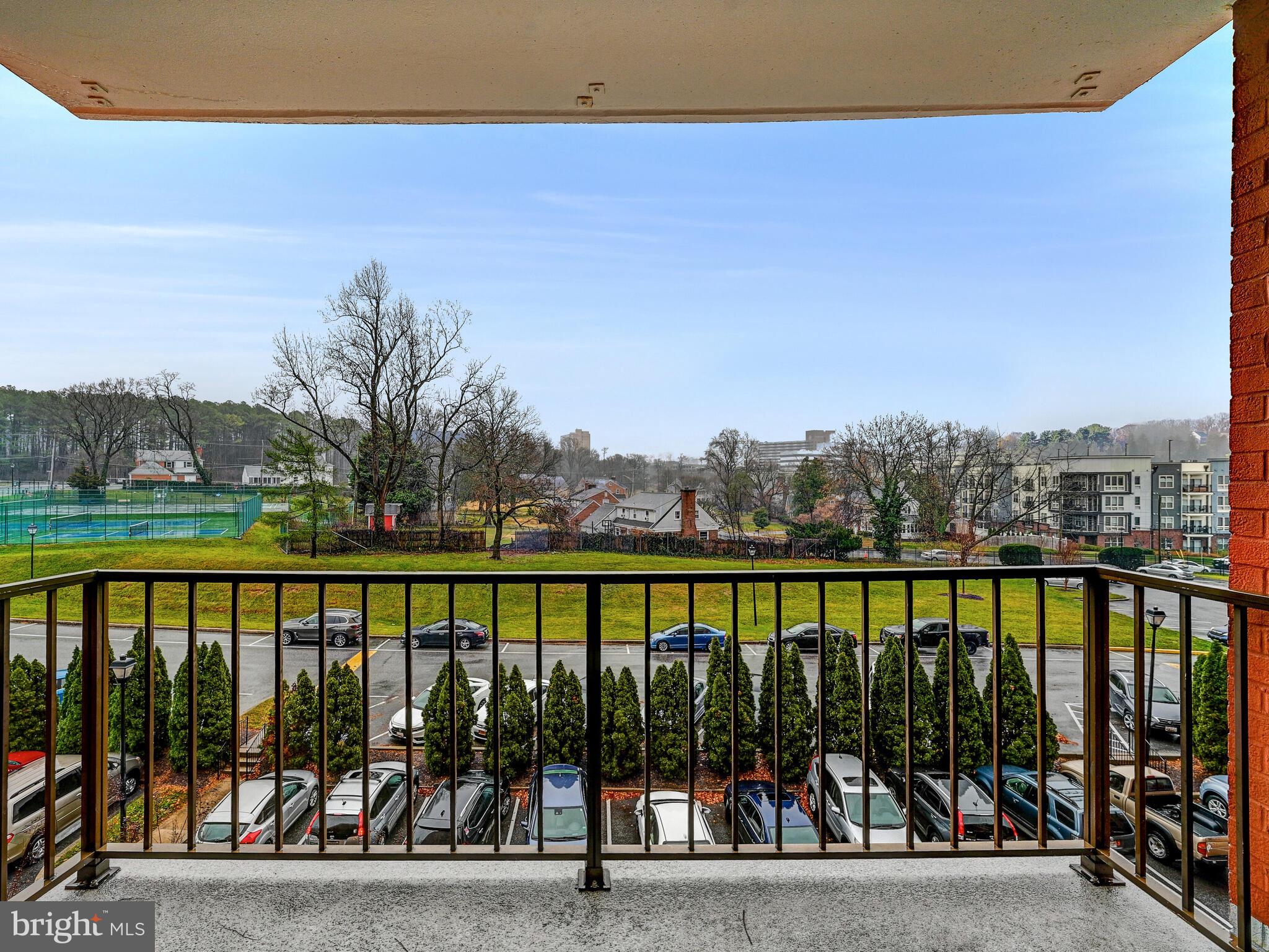 1 Smeton Pl #400