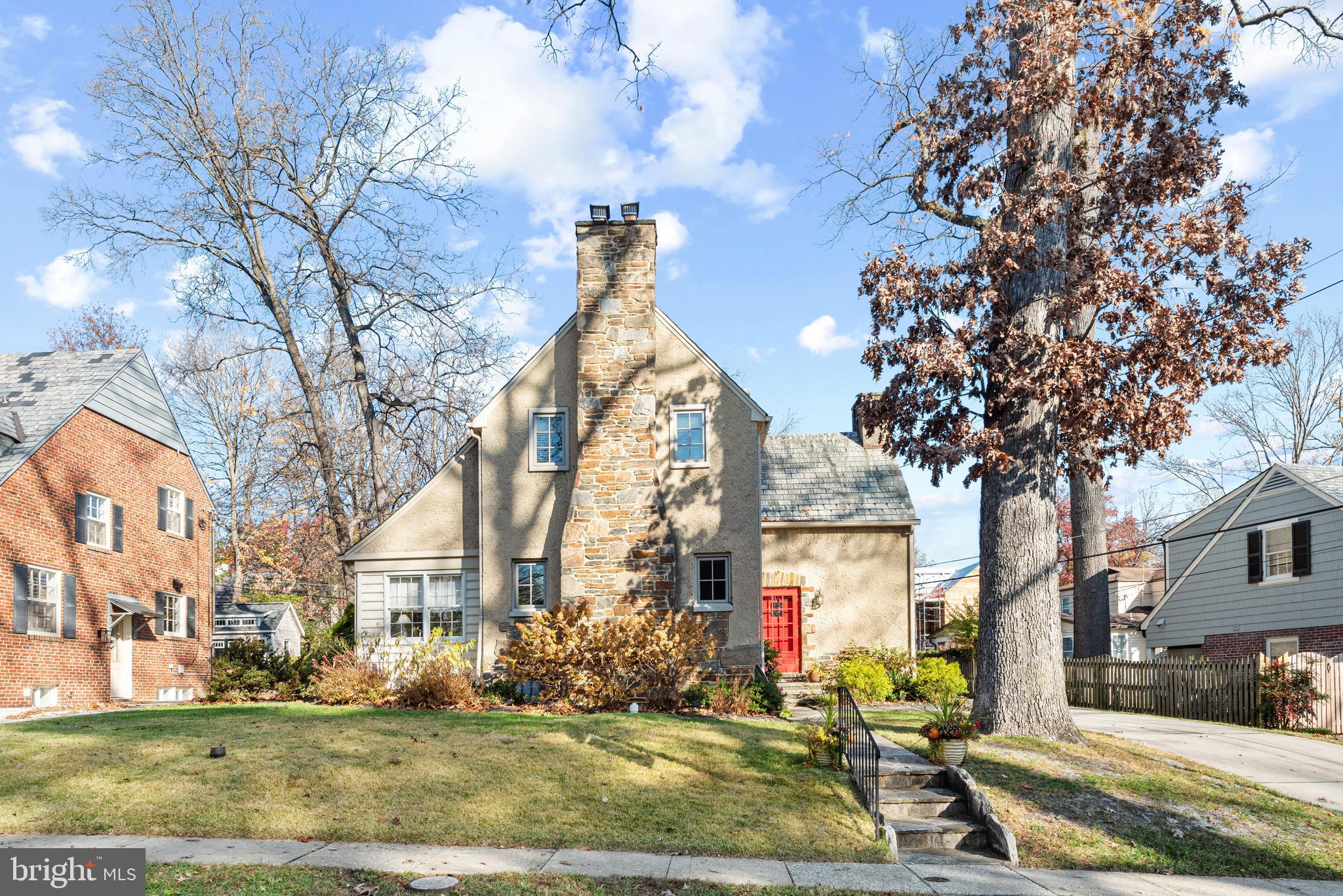 908 Old Oak Rd