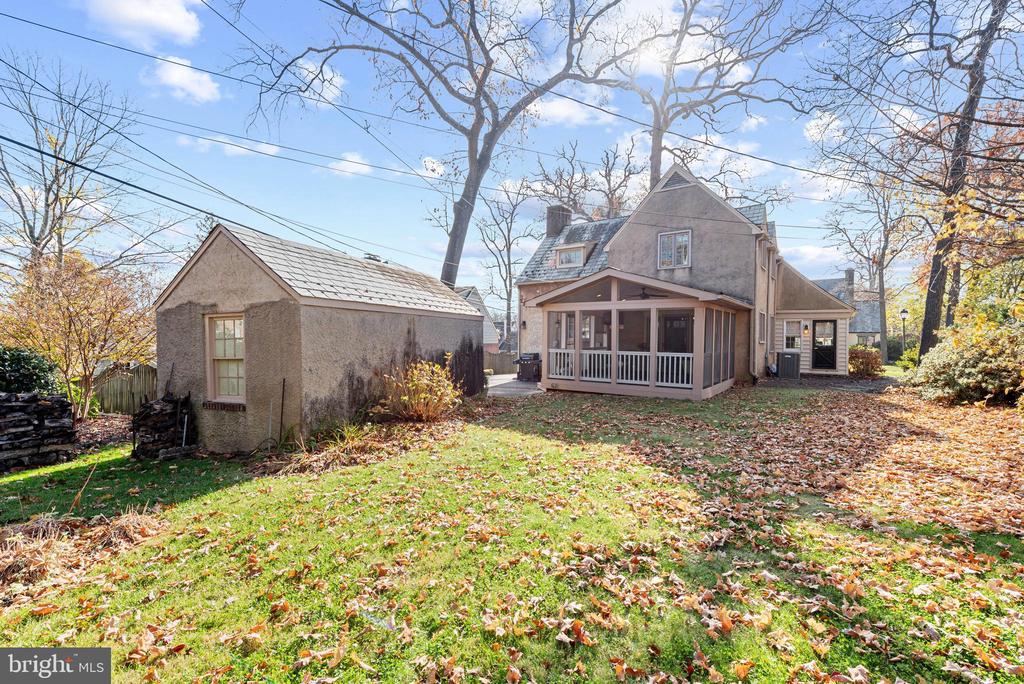 908 Old Oak Rd